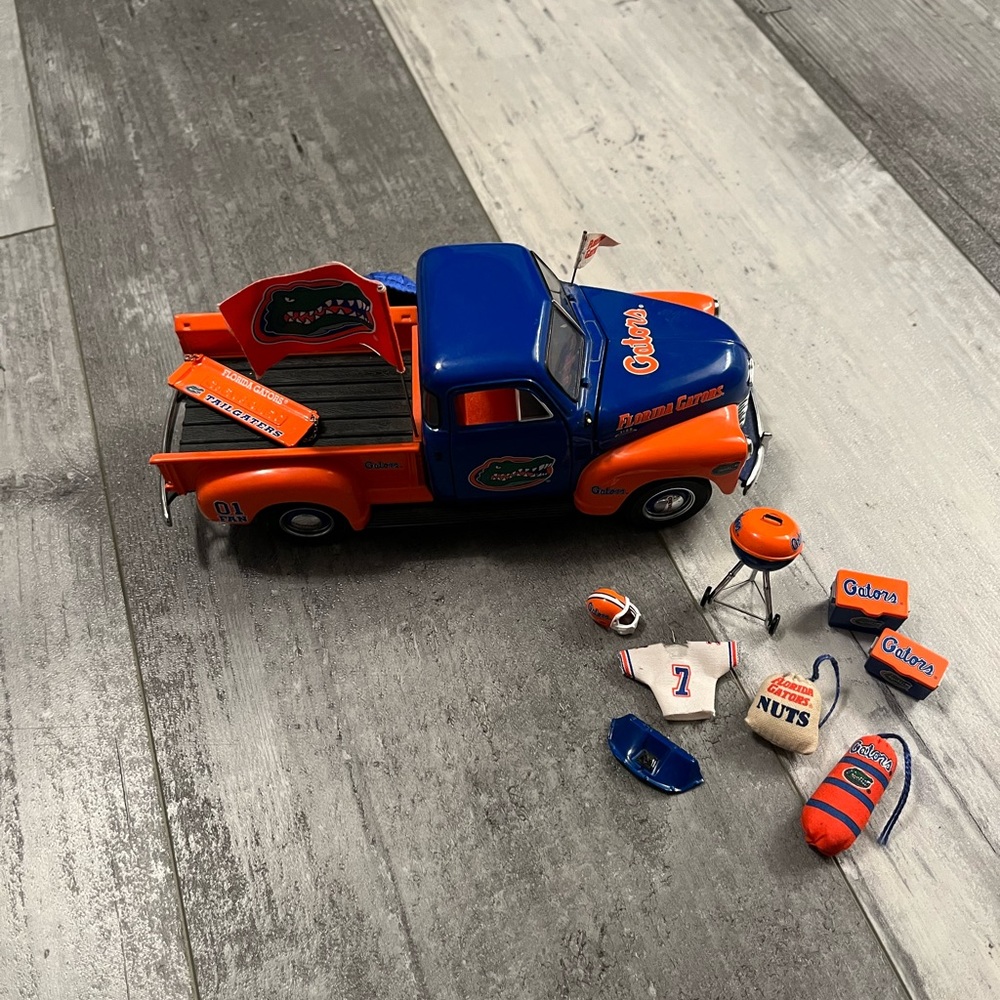FLORIDA GATORS TAILGATE TRUCK BY DANBURY MINT-1953 CHEVROLET 3100 PICK-UP